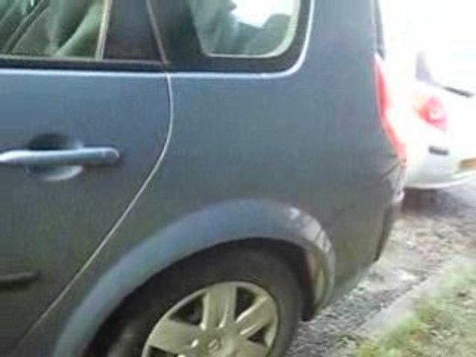Renault-scenic-2
