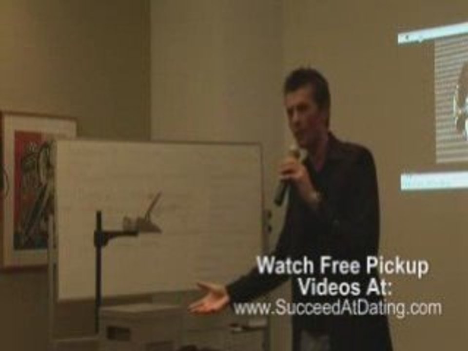 Approaching & Attracting Girls - DayGame Seminar Part 4