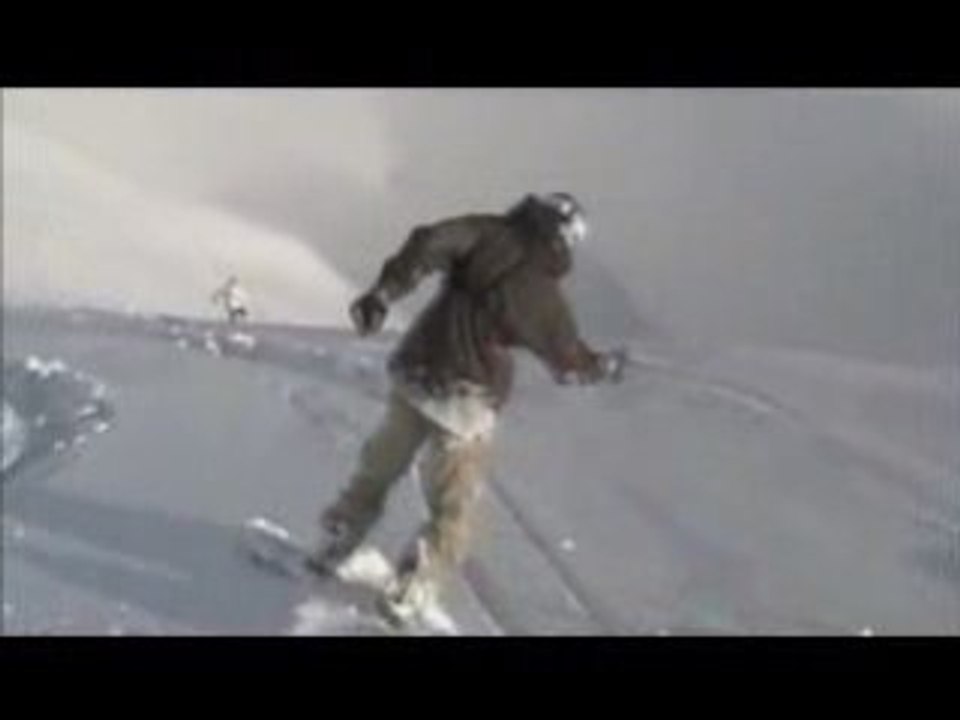 * Plaisirs d'hiver * Descente en Snowboard * Montagne *