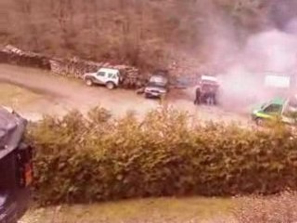 Le Burn de Brice sur de la terre en patrol