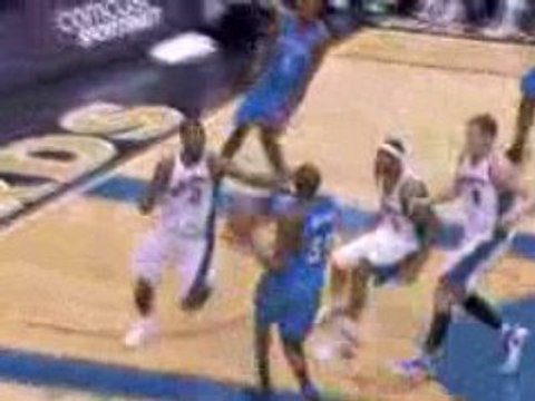 Kevin Durant who finishes with the slam.