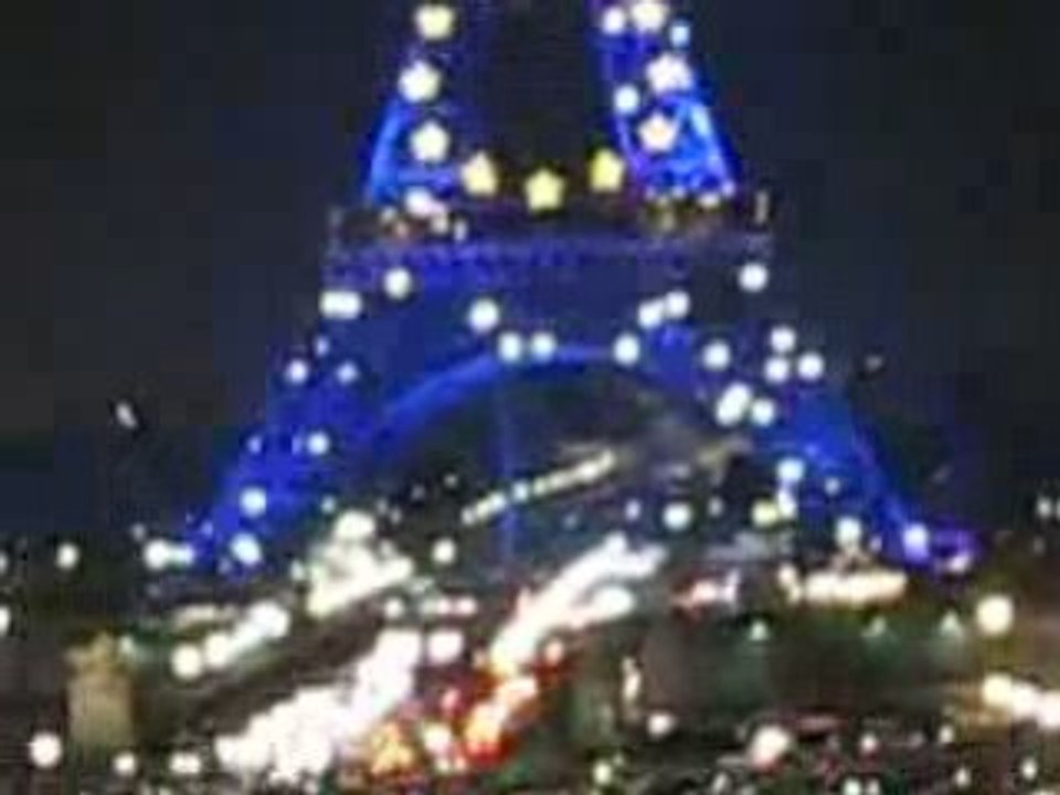 tour eiffel scintille