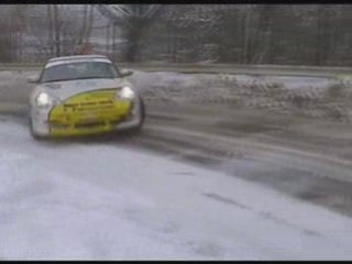 merry christmas (Porsche on the snow)