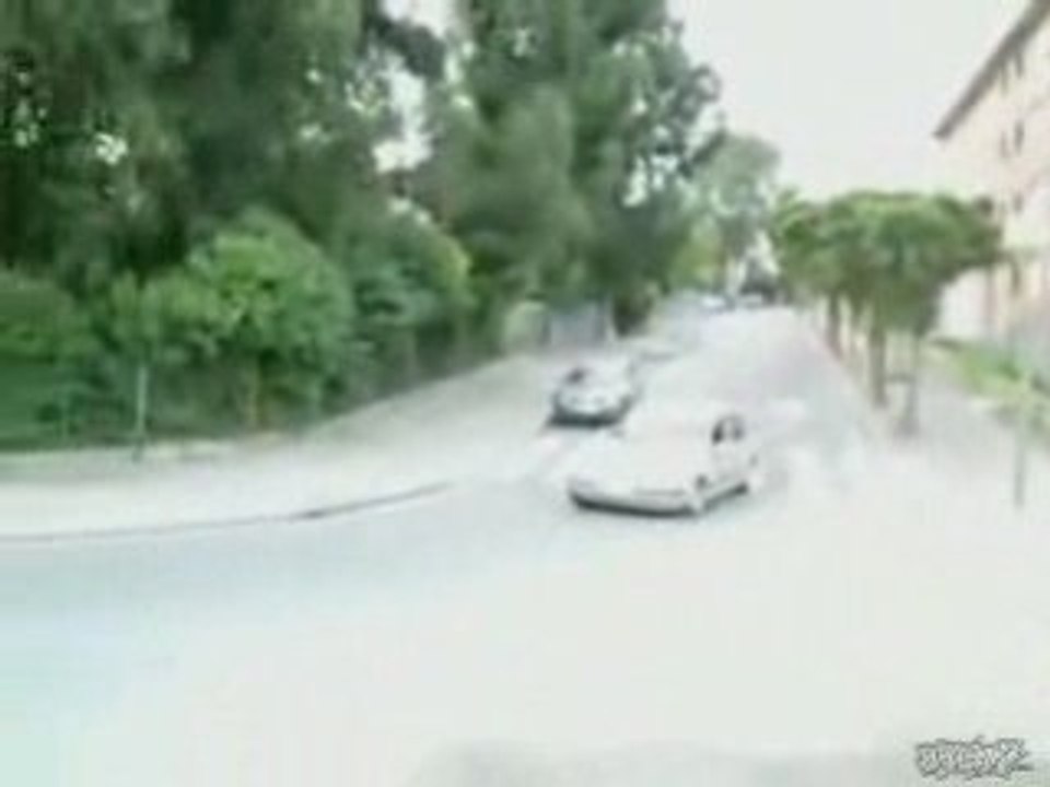 Kéké en voiture