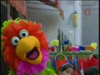 Dulce canta Cerca del Parque en plaza sesamo