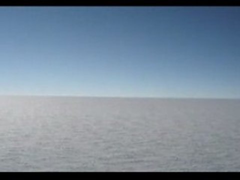 Vue de la base Concordia (Antarctique)