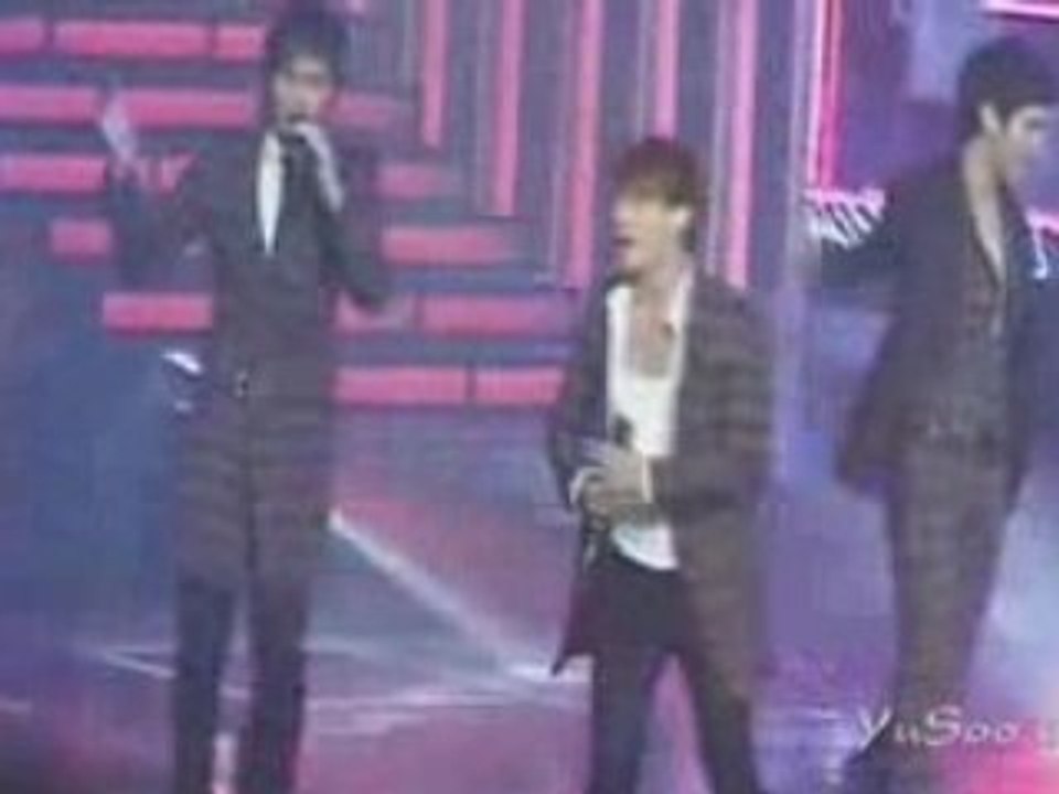 Yoosu bump at mirotic music bank 271208 fancam