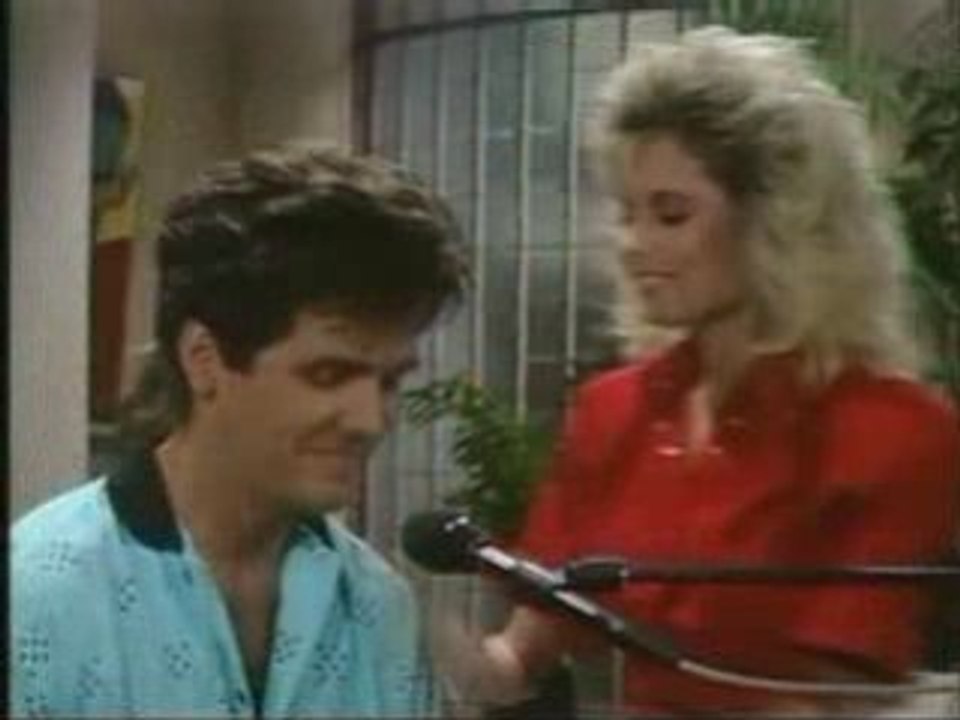 Young and Restless Lauren & Danny  singing at his apartment