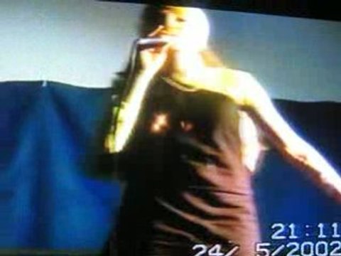 Kenza petite chante celine dion d'amour ou d'amitier