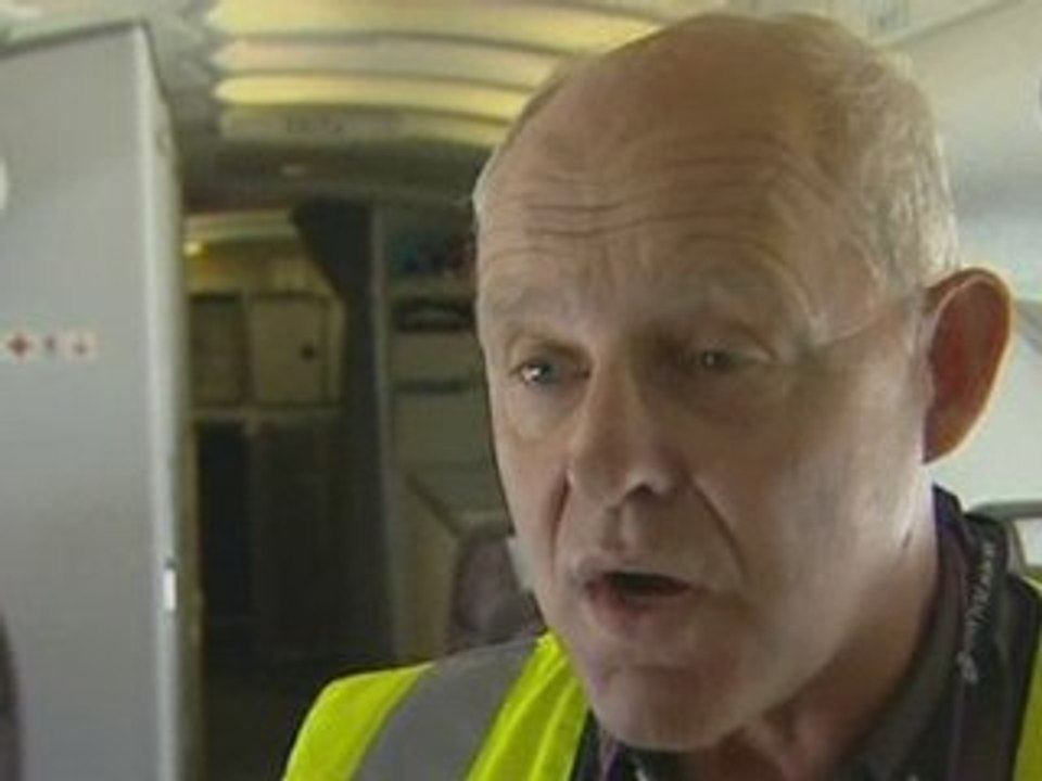 First passenger jet powered by biofuel