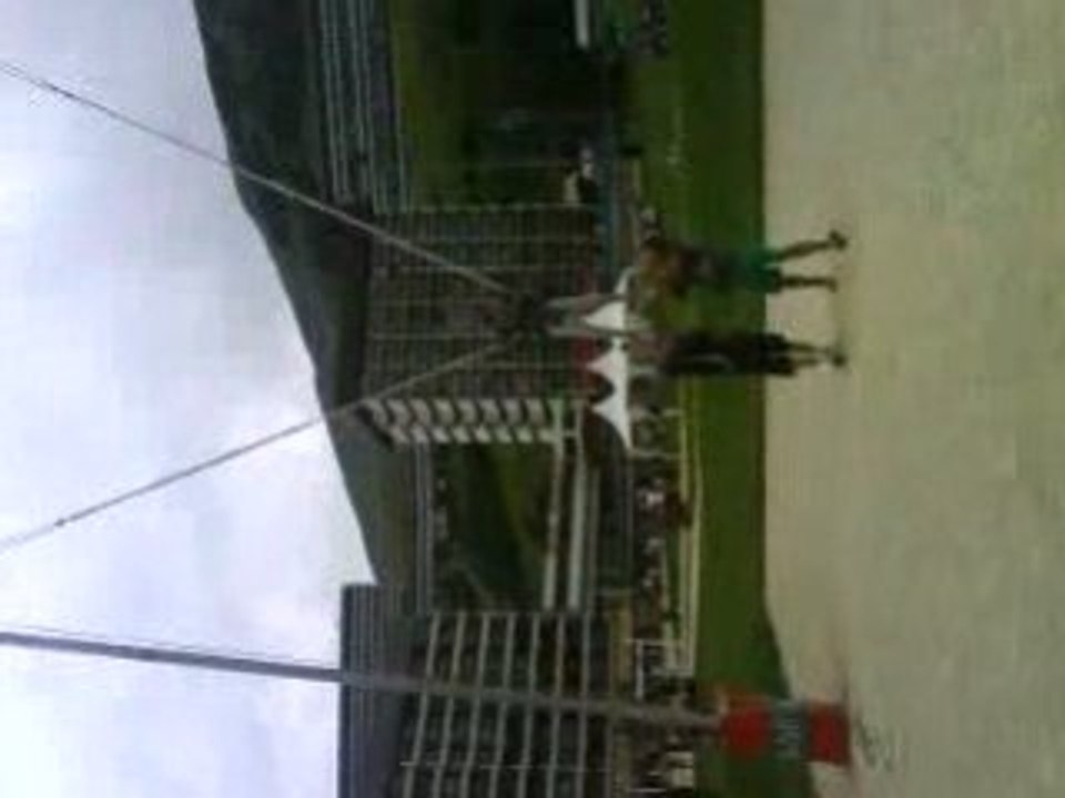 SAUT A  ELASTIQUE