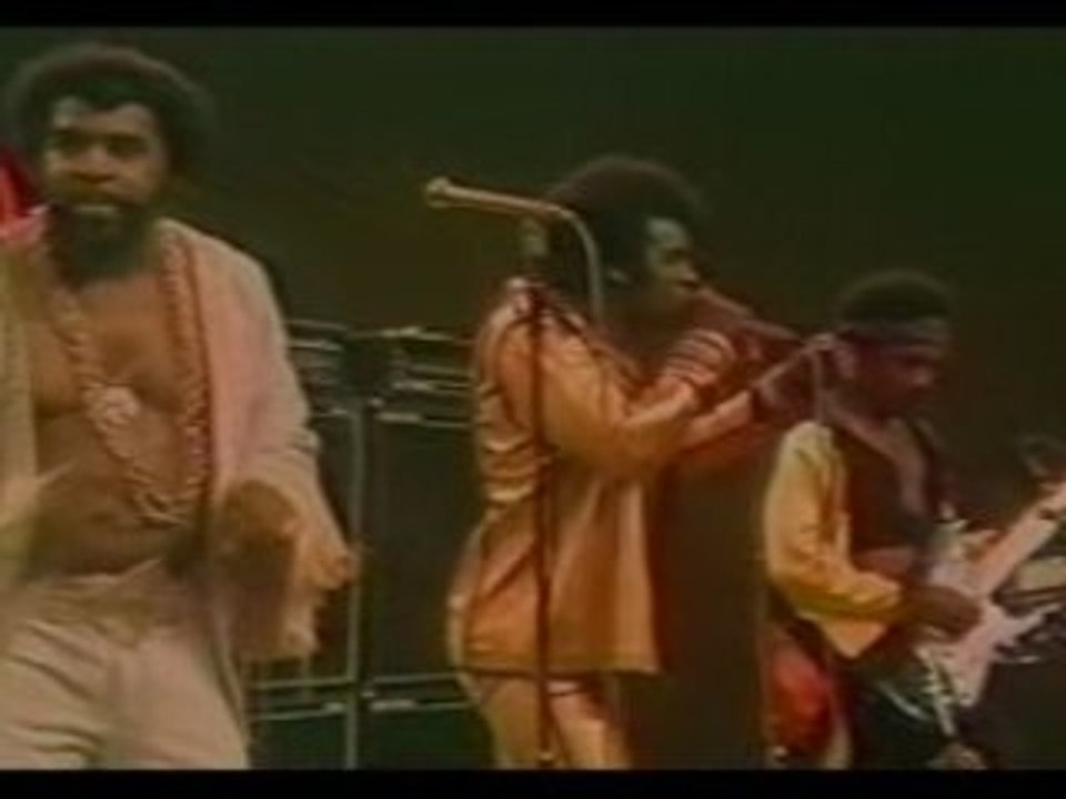The Isley Brothers . Hello It's Me [SoulTrain.1974]