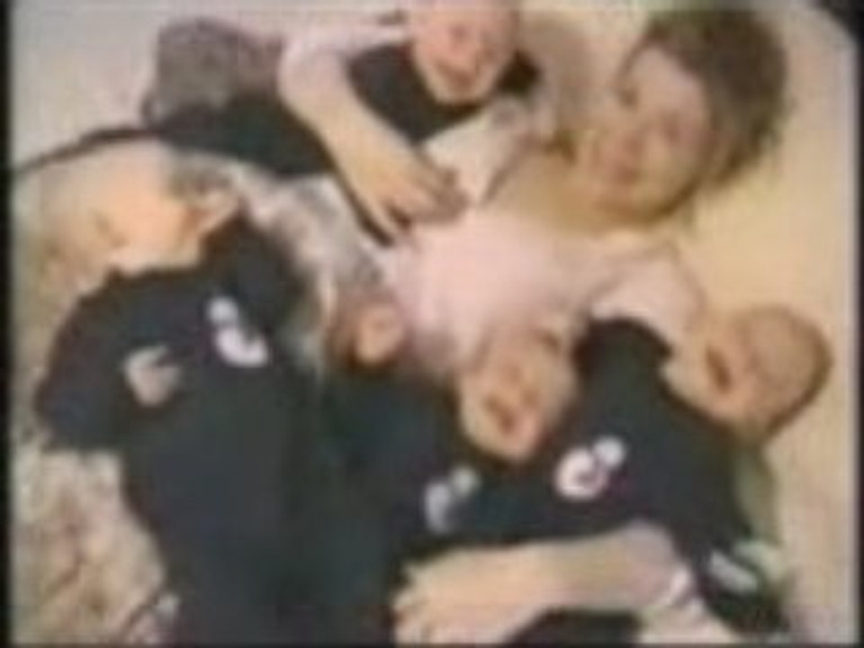 4 bebe qui rigole