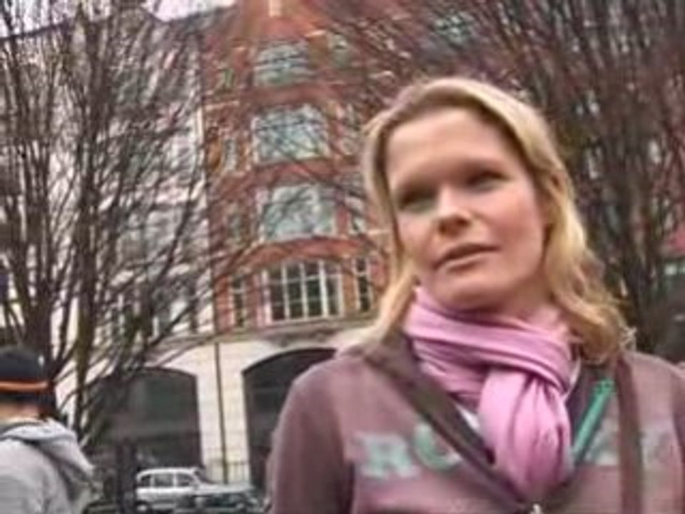 Celeb fitness trainer leads London boot camp