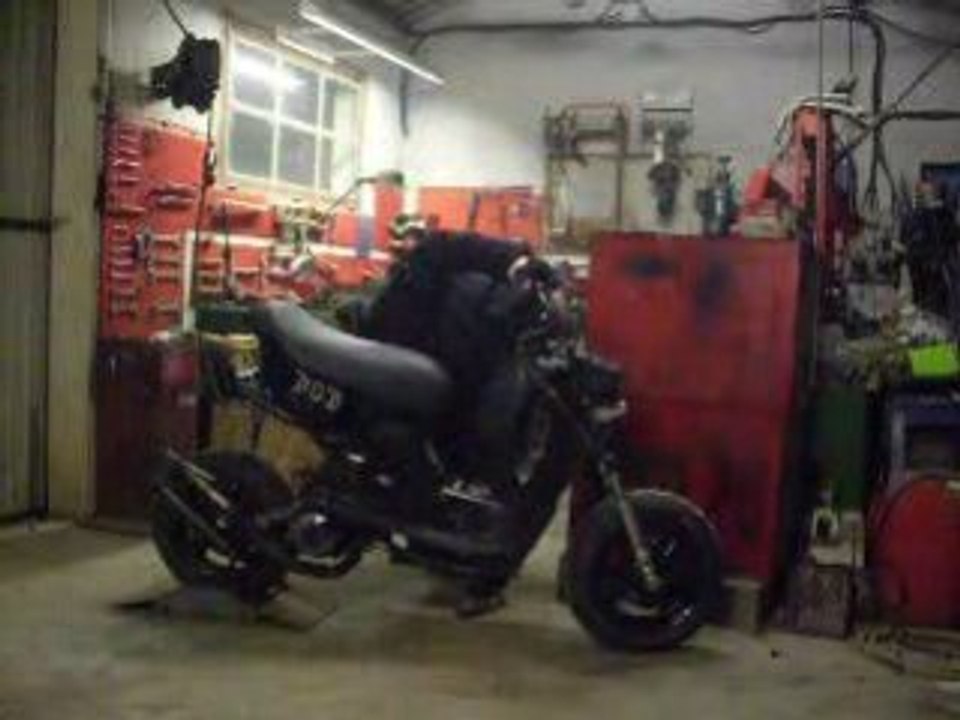 malaguti F15 powered by barikit 70cc sur rouleau