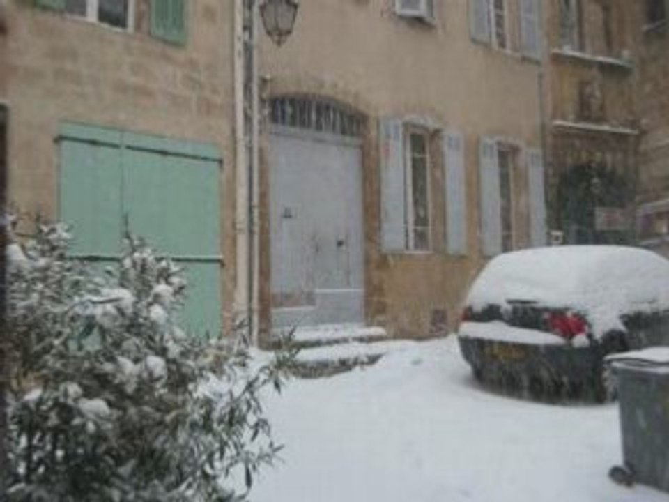 Neige sur Salon