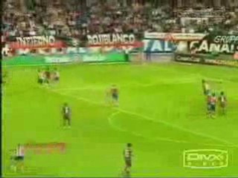 Ronaldinho - Drible