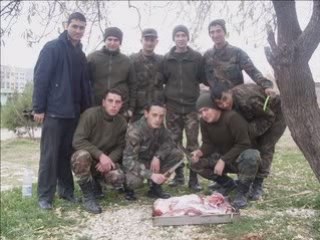 Asker annesiye şiir okuyor