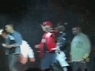 voila booba en vrai qui insulte sont public