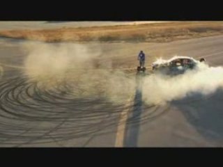P'tite démo de gymkhana par Ken Block