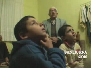 Kurtce tvye basbakanin konusmasi www.sanliurfa.com