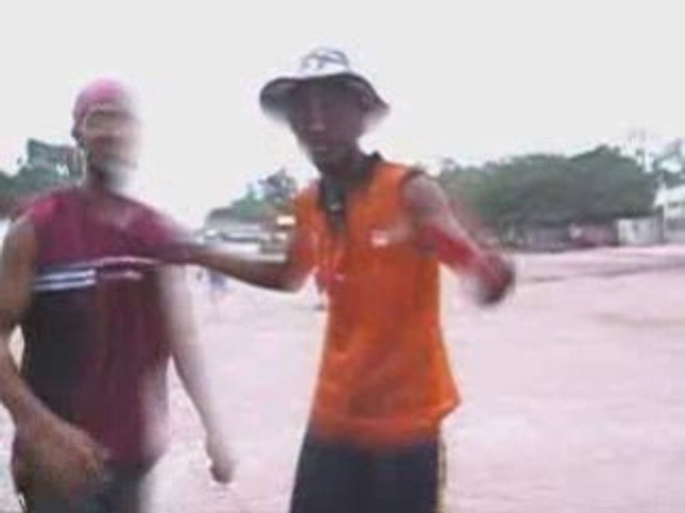 Dj aziz vs dj badar2