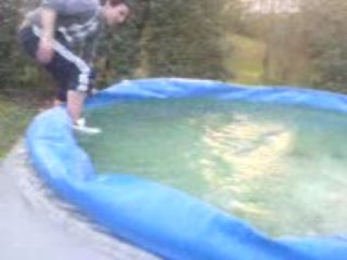 mano arrive amarcher sur l eau