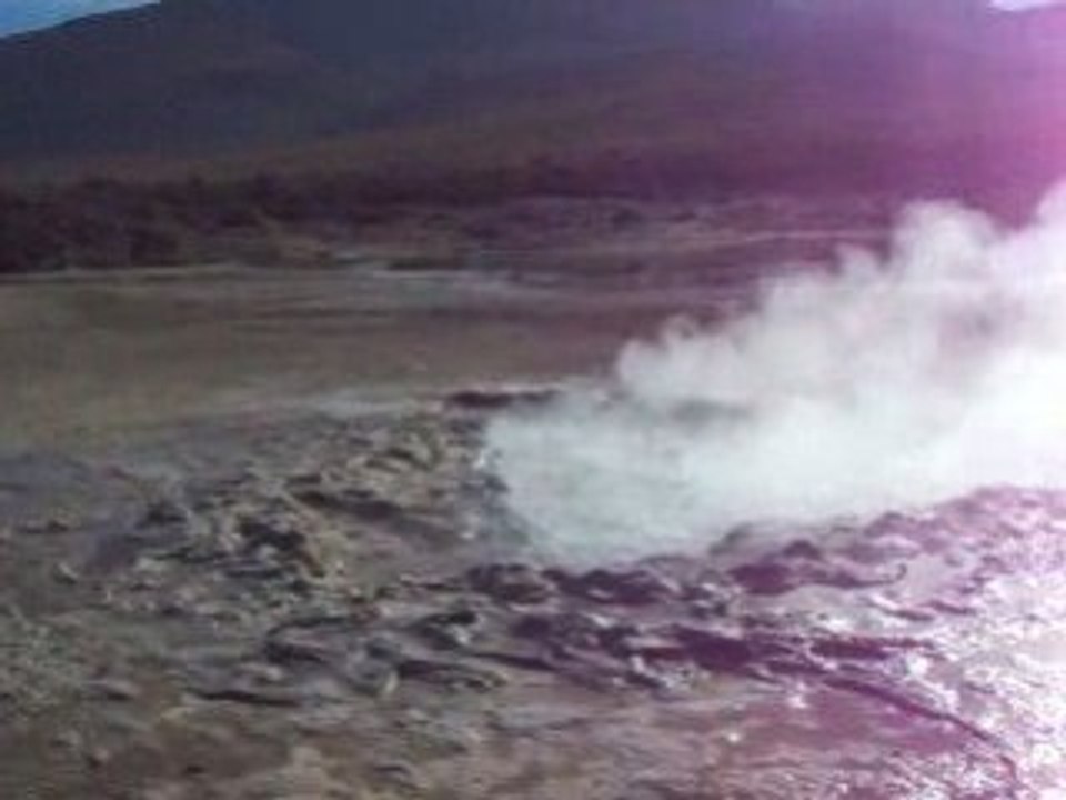 27 Geysers de Tatio Geysers en action