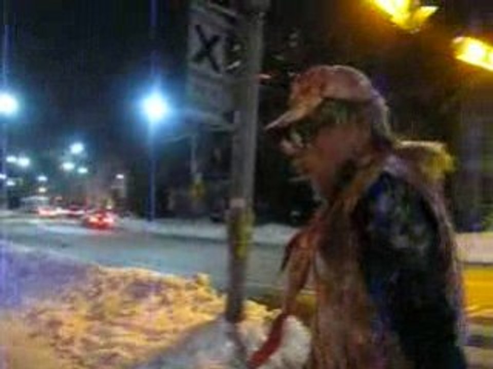 Buddy-lee does a hurrdle