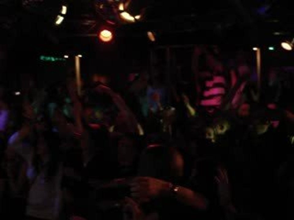 KRYS au PODIUM 2000 discothèque PART.1