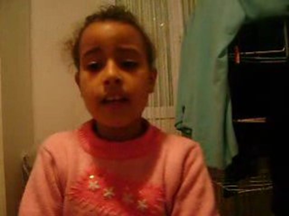 Dounia qui chante mdr