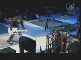 Sum 41 - 05 - In Too Deep (Live At MTV Winterjam 2003)