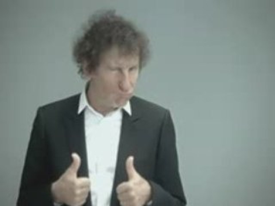 Alain Souchon:Spot TV:"Ecoutez d'où ma peine vient"