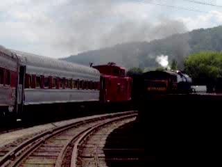 WMSR 734 crosses the Potomac.