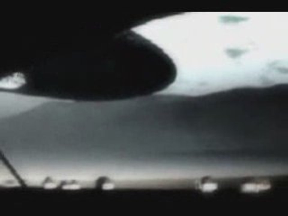 UFO razoirdocamTROPVRAIPOURETREFAUX