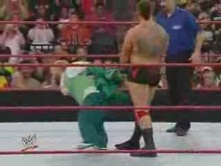 Hornswoggle Contre Mini Bogeyman