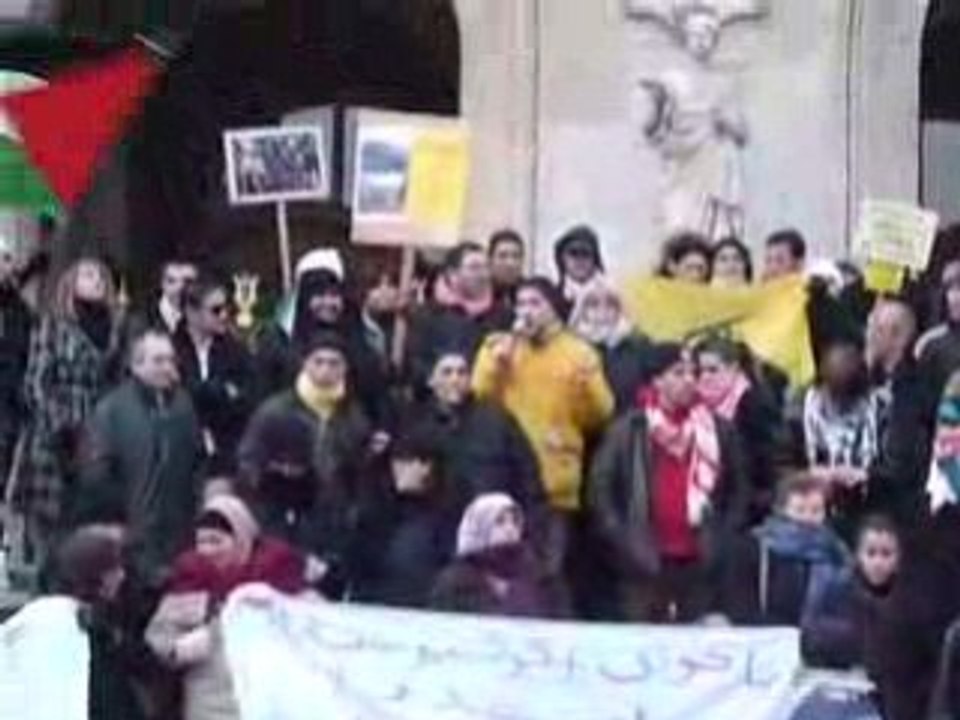Rassemblement de soutient à Gaza (Paris) le 04/01/09 p1