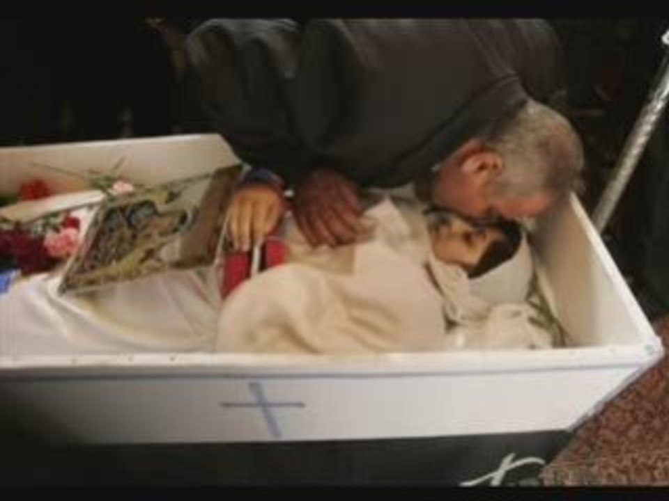 قتلو الشعب ...و قالو من عنا الارهاب