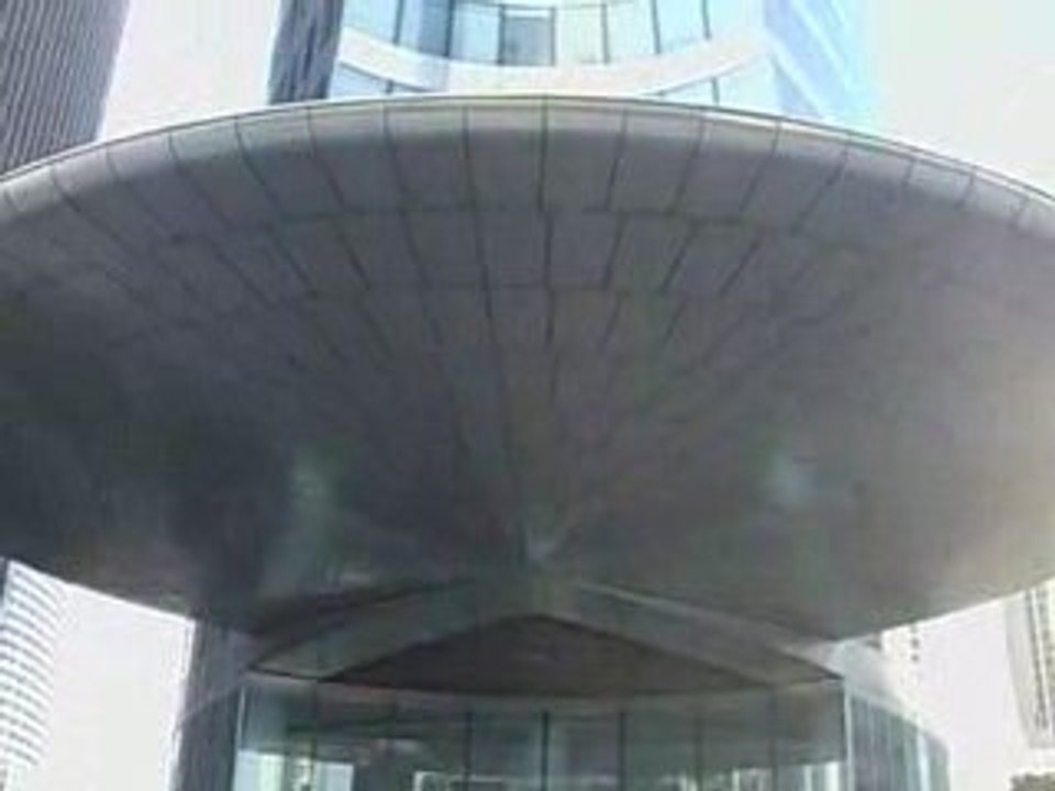 FUTURISTIC PARIS LA DEFENSE