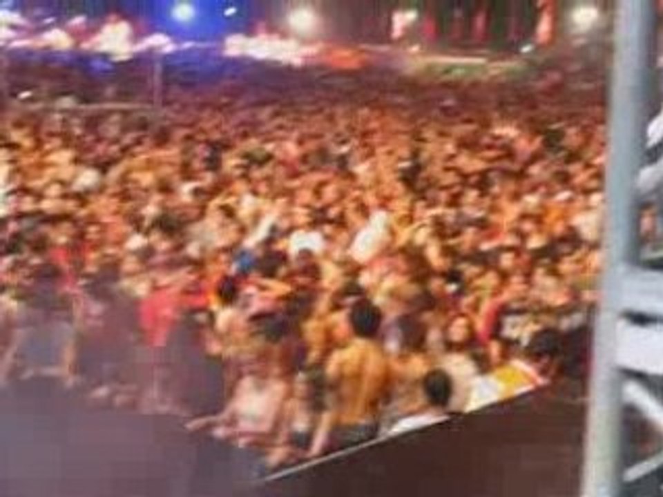 INFECTED MUSHROOM  (live - Coca Cola Big - )