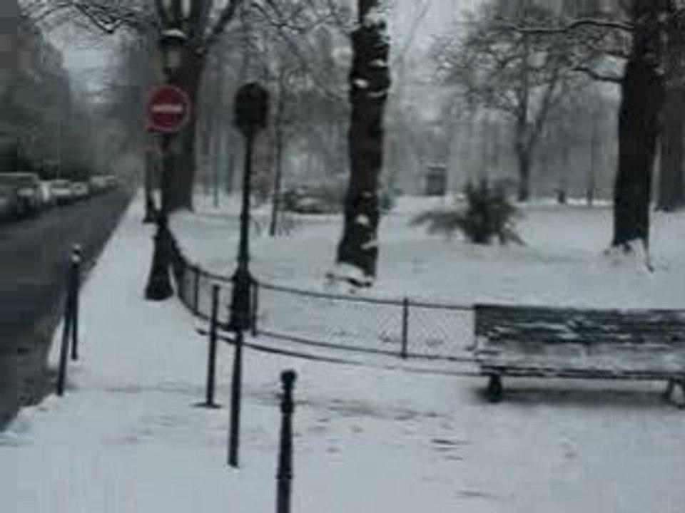 Snow in Paris!
