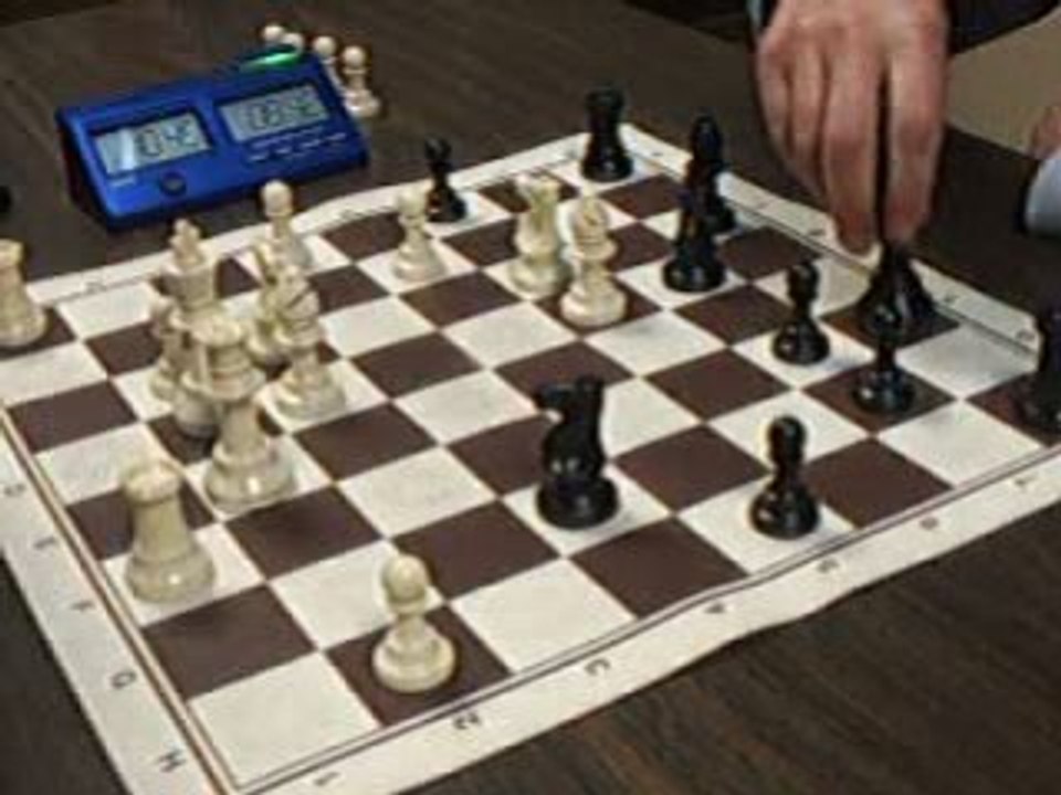 ECHECS : JULIEN 1 VS 0 ROBERT (COUPE ROI 2009)
