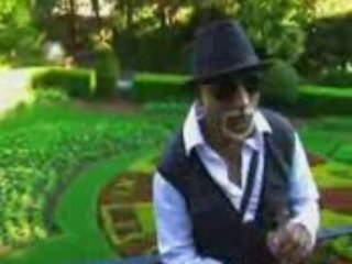 Tarik Mengüç - Kelle (2009) by Aluxton