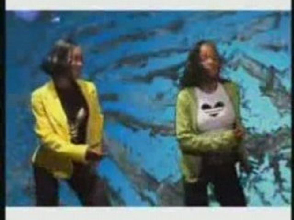 Aï djo MAMADOU   levez les doigts