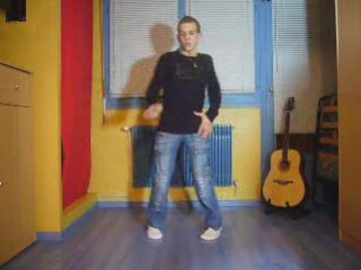 ⁣Freestyle Dance (Akon - Holla Holla)