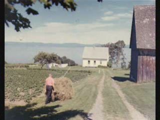 Une maison, près de la fontaine
