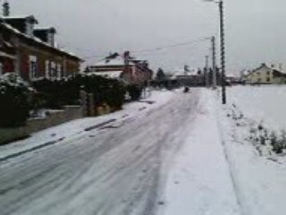 Régis fait le con en luge