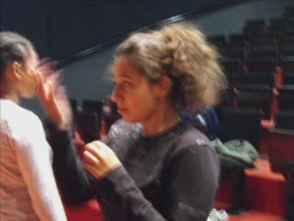 Atelier théâtre en répétition - Restons concentrés!