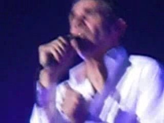Julien Clerc Casino de Paris 2009 La jupe en laine