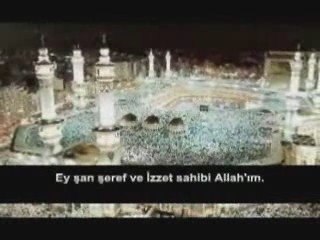 Kabe imamı filistinli müslümanlar için dua ediyor